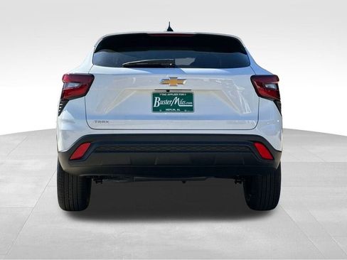 New 2026 Chevrolet Trax LS w/ LS Convenience Package image 11