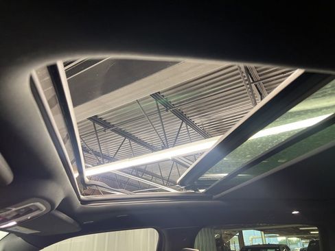 Used 2019 RAM 1500 Laramie image 22