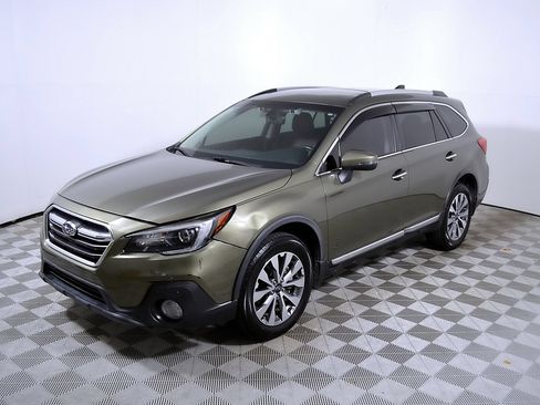 Used 2018 Subaru Outback 2.5i Touring w/ Protection Package #1 AWD/4WD image 3