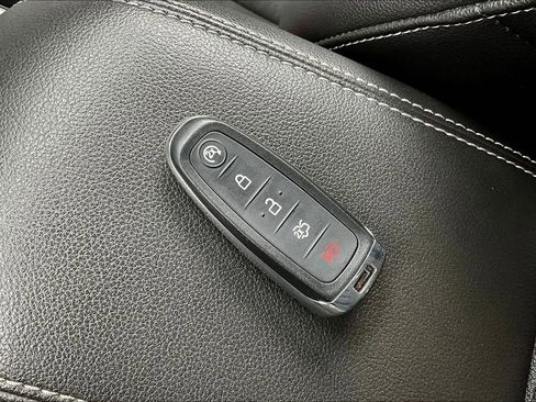 Used 2016 Ford Escape Titanium image 36