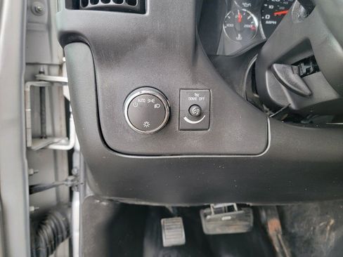 Used 2015 Chevrolet Express 2500 LS image 17