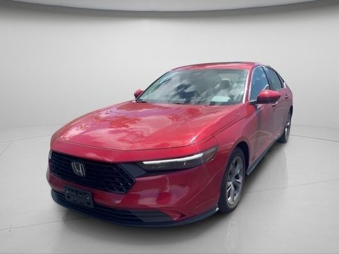 Used 2024 Honda Accord EX image 2