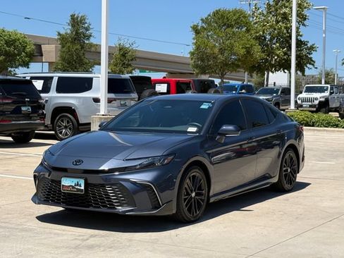 Used 2026 Toyota Camry SE w/ Convenience Package FWD image 6