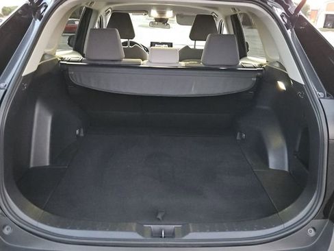 Used 2022 Toyota RAV4 XLE image 17