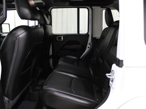 Used 2022 Jeep Wrangler Unlimited Sahara w/ Safety Group image 25