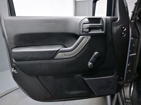 Used 2016 Jeep Wrangler Unlimited Sport AWD/4WD image 9