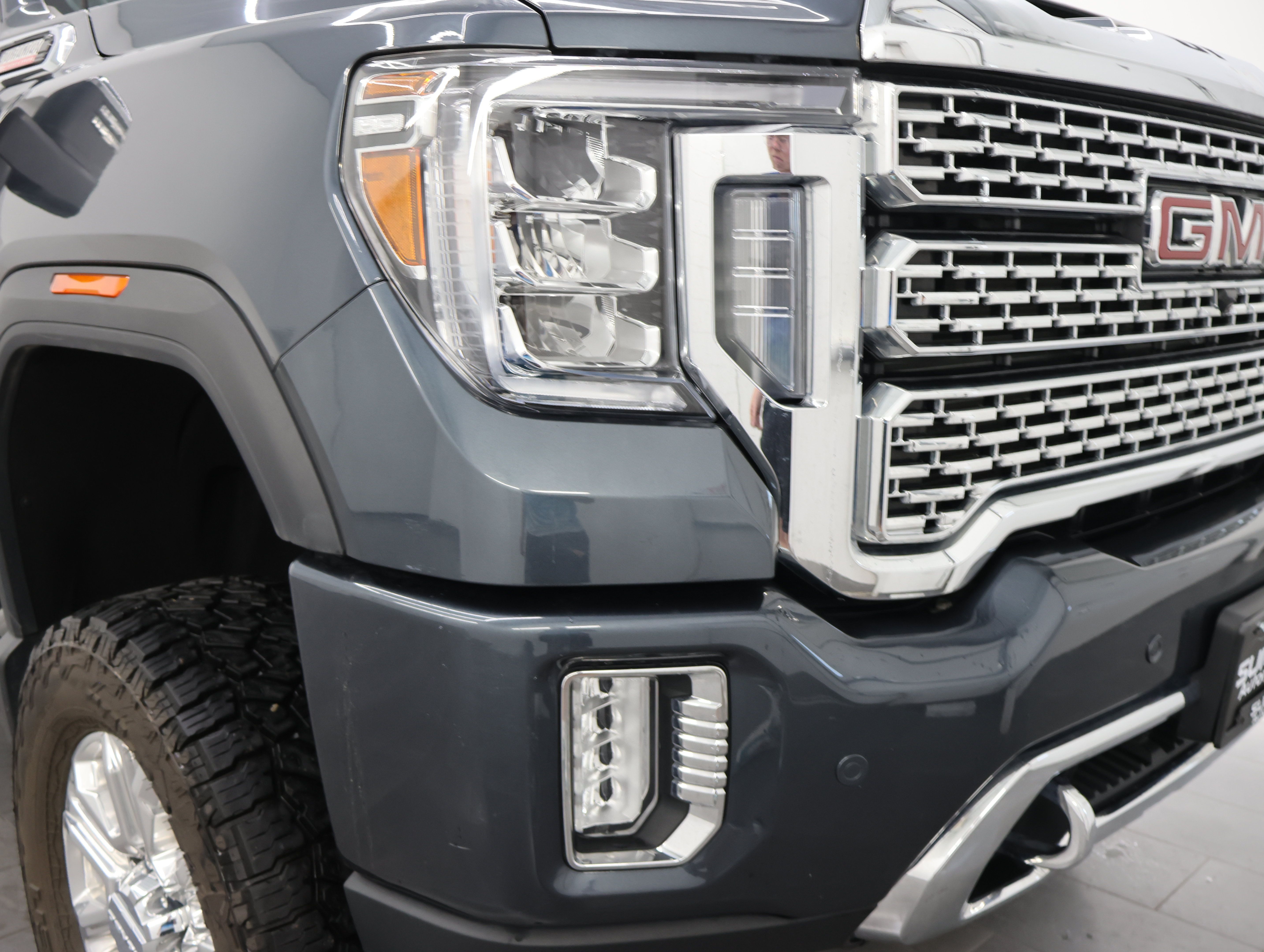 Used 2020 GMC Sierra 2500 Denali w/ Denali Ultimate Package AWD/4WD image 27