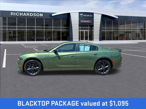 Used 2023 Dodge Charger SXT w/ Blacktop Package AWD/4WD image 2