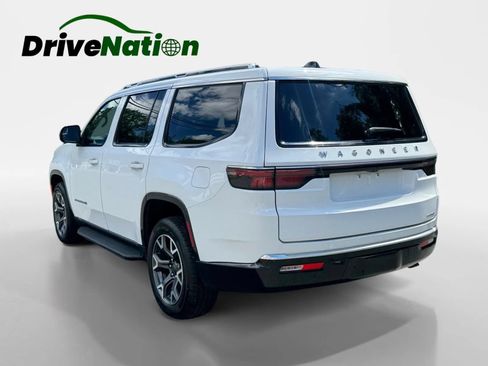 Used 2024 Jeep Wagoneer Series III AWD/4WD image 7