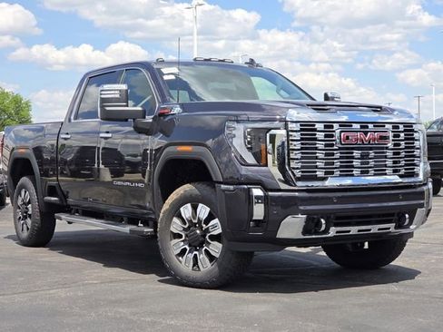 New 2026 GMC Sierra 2500 Denali w/ Max Trailering Package AWD/4WD image 2