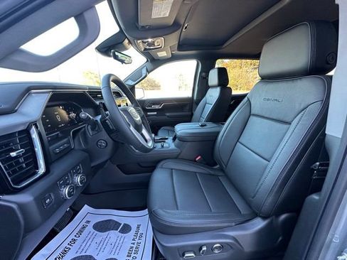 New 2026 GMC Sierra 1500 Denali w/ Denali Reserve Package AWD/4WD image 15
