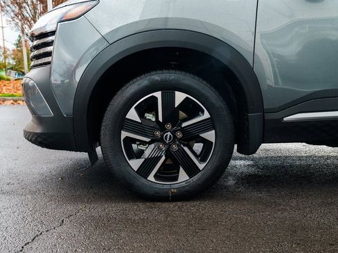 New 2026 Nissan Kicks SV w/ SV Premium Package image 7