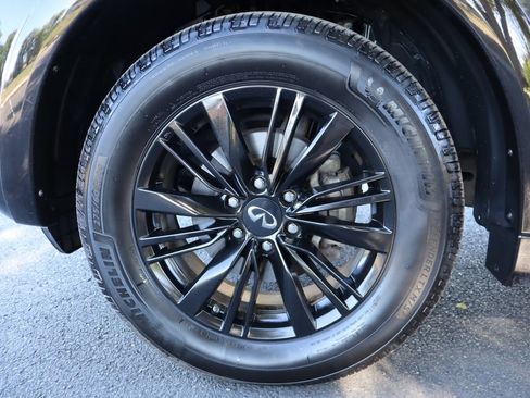Used 2018 INFINITI QX80 4WD w/ Driver Assistance Package image 44