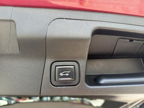 Used 2018 GMC Acadia SLT AWD/4WD image 27