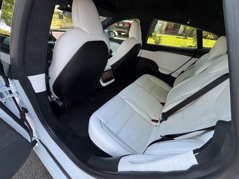 Used 2022 Tesla Model S Plaid AWD/4WD image 34