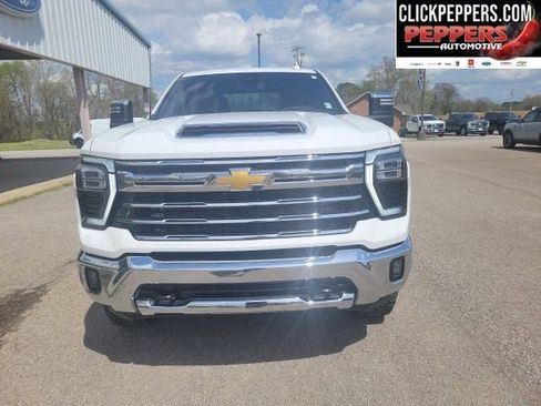 Used 2024 Chevrolet Silverado 2500 LTZ w/ LTZ Convenience Package AWD/4WD image 8