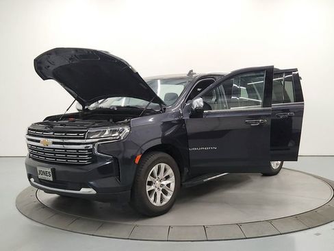 Used 2023 Chevrolet Suburban Premier RWD image 11