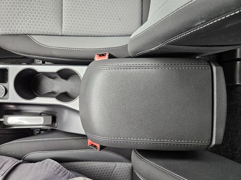 Used 2017 Ford C-MAX SE image 39