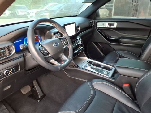Used 2023 Ford Explorer ST AWD/4WD image 9