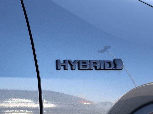 Used 2019 Toyota RAV4 Limited image 11