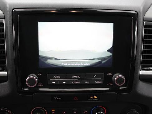 Used 2023 Nissan Frontier SV AWD/4WD image 9
