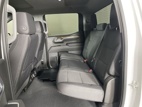Used 2025 GMC Sierra 1500 SLE image 24