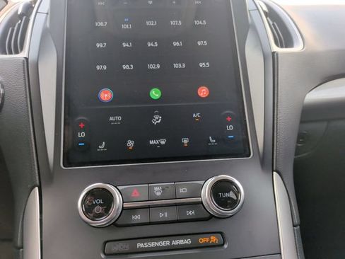 Used 2024 Ford Edge SEL AWD/4WD image 18
