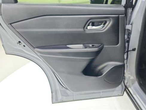 Certified 2025 Nissan Rogue SL AWD/4WD image 24