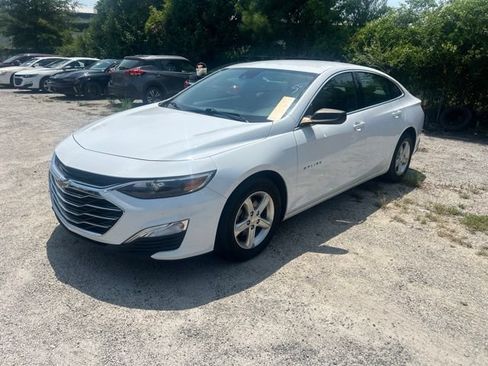 Used 2023 Chevrolet Malibu LS FWD image 3