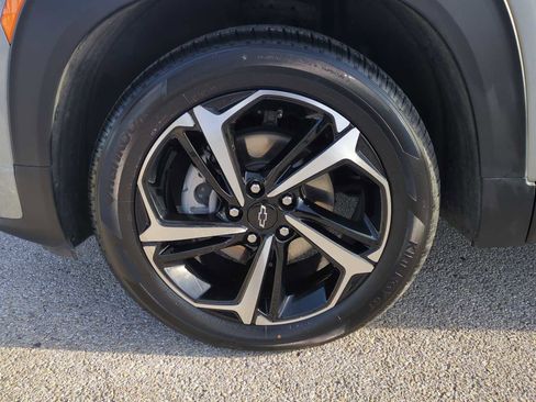 Used 2023 Chevrolet TrailBlazer RS image 32