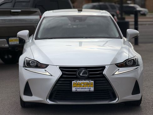 Used 2019 Lexus IS 300 image 4