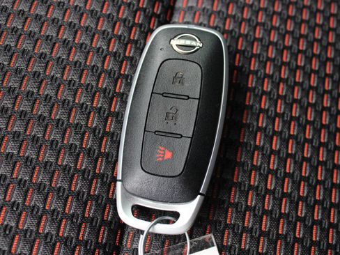 Used 2025 Nissan Kicks SR FWD image 46