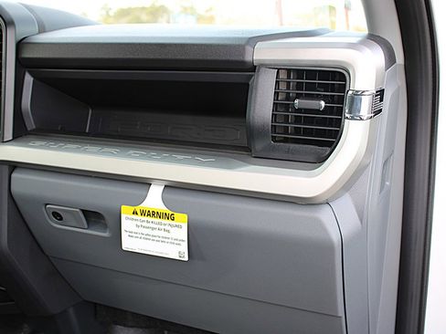 Used 2025 Ford F250 XLT image 23