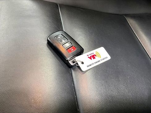 Used 2015 Toyota Highlander XLE image 13