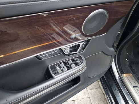 Used 2019 Jaguar XJ L Supercharged image 19