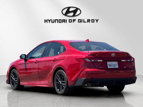 Used 2025 Toyota Camry SE FWD image 3