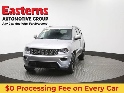Used 2017 Jeep Grand Cherokee Laredo AWD/4WD image 53