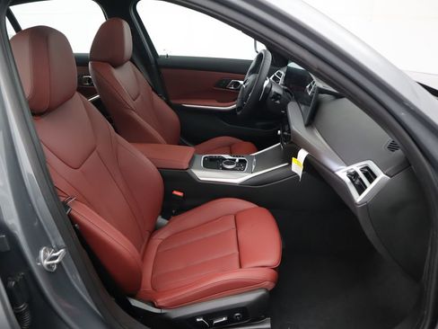 Certified 2025 BMW 330i Sedan w/ Premium Package image 22