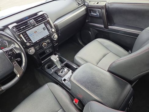 Used 2024 Toyota 4Runner TRD Off-Road Premium image 12