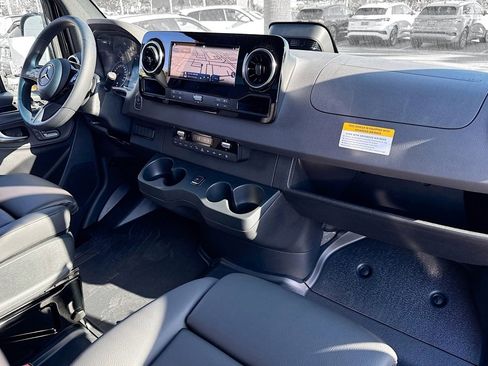 New 2026 Mercedes-Benz Sprinter 2500 image 24