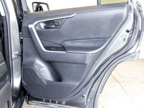 Used 2021 Toyota RAV4 LE w/ Carpet Mat Package (TMS) AWD/4WD image 23