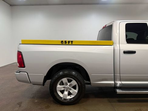 Used 2017 RAM 1500 Express RWD image 36