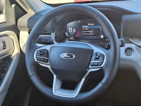 New 2026 Ford Explorer Active w/ Active Comfort Package image 14