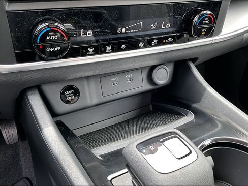 New 2026 Nissan Rogue SV FWD image 18