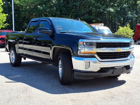 Used 2019 Chevrolet Silverado 1500 LT w/ All Star Edition AWD/4WD image 6