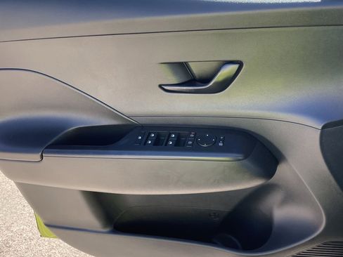 Used 2024 Hyundai Kona SEL image 20