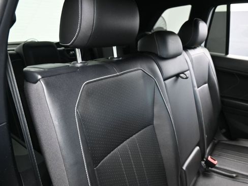 Used 2022 Volkswagen Tiguan SE R-Line image 37