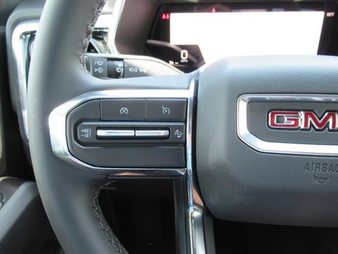 New 2026 GMC Canyon Elevation w/ Convenience Package RWD image 26