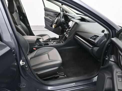 Used 2022 Subaru Crosstrek 2.5i Sport w/ Moonroof Package AWD/4WD image 23