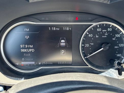 Used 2025 Nissan Versa SV FWD image 38